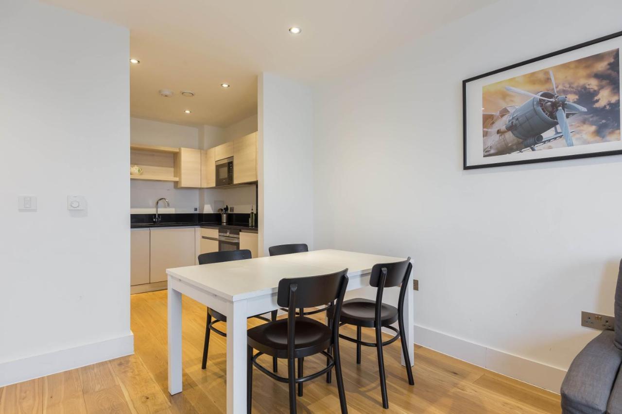 Portobello Apt With Floor-To-Ceiling Views Londres Exterior foto